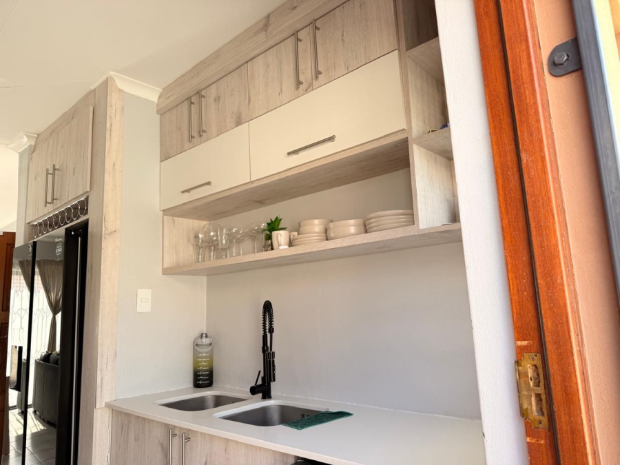 3 Bedroom Property for Sale in Waterkloof East North West
